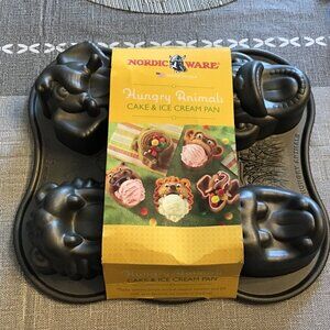 New Nordic Ware Hungry Animals Shaped Cake and Ice Cream Pan